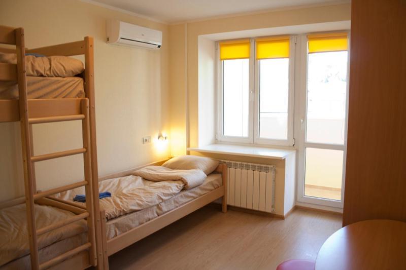 קייב Petrani Hostel מראה חיצוני תמונה